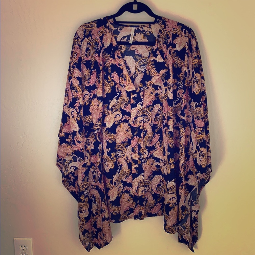 Boutique kimono top